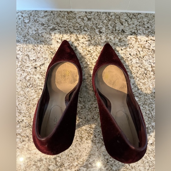 ALDO Velvet 4inch Pointy Toe Heels - Picture 4 of 5